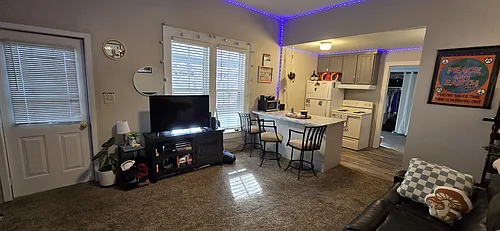 906 Oxford Ave #1 Photo 1
