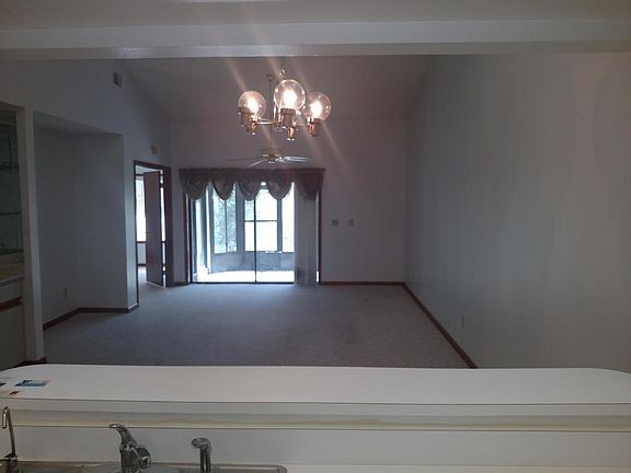 5th image of 3742 Sawgrass Dr