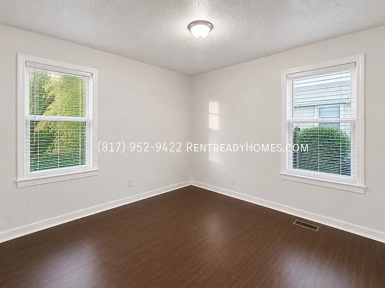 1416 Woodward Rd — Photo 8