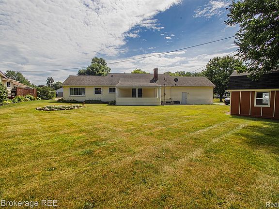 3rd image of 1382 Peachwood Dr