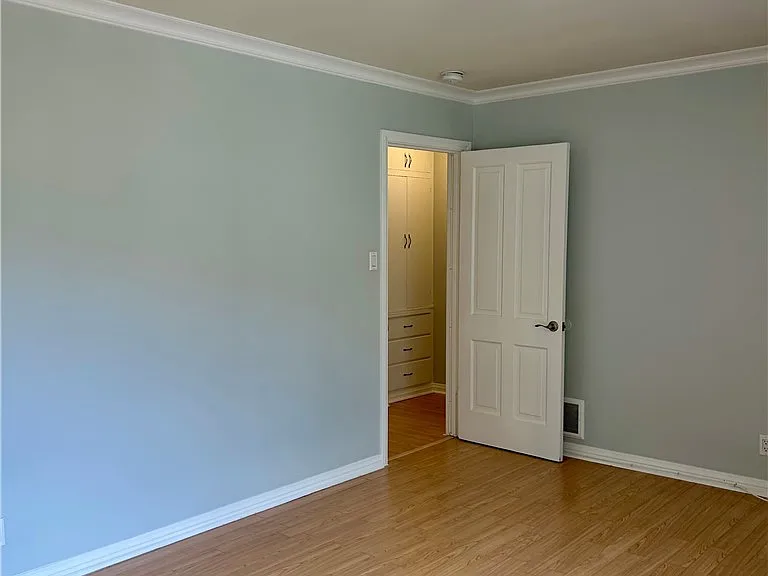 441 S Doheny Dr — Photo 8