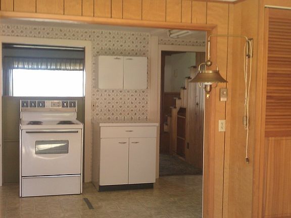 4th image of 501 4th Ave W