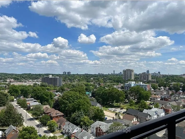 128 King St N #1411 — Photo 2