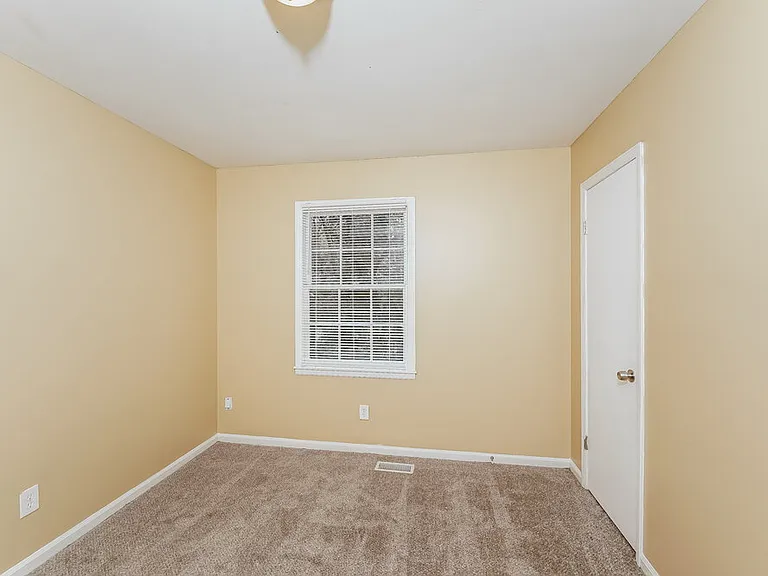1700 Serene Dr — Photo 17