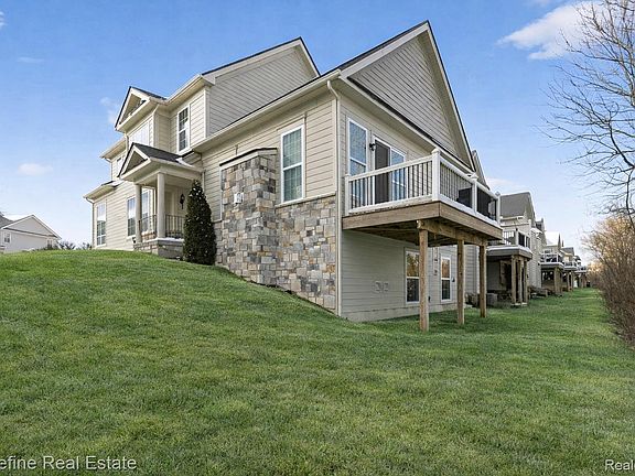 2nd image of 42896 Cardinal Way