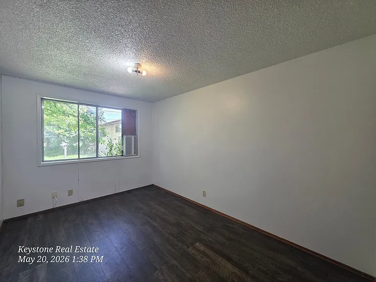 1025 1/2 Maxwell Rd — Photo 5