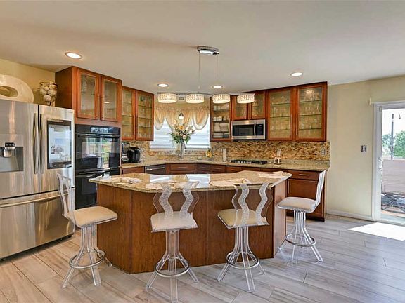 5th image of 3888 Albers Pointe Dr