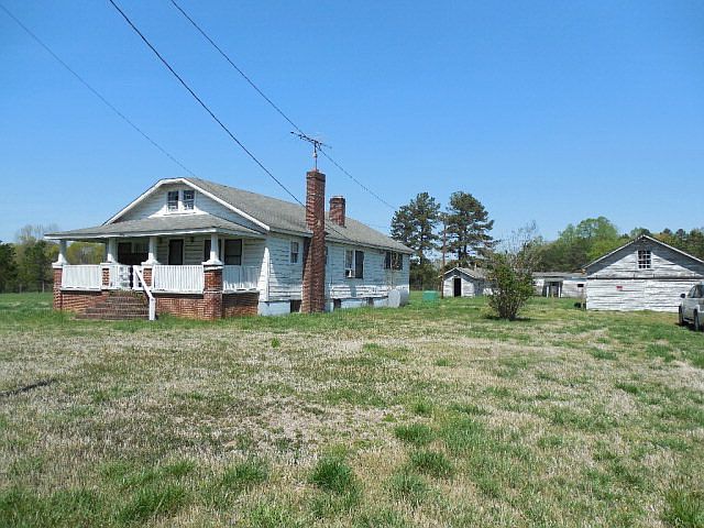 2nd image of 950 Long Ferry Rd