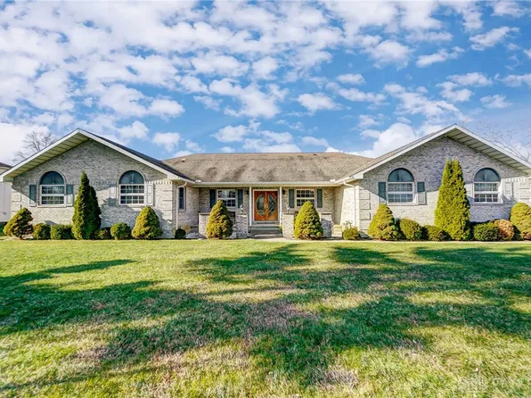 2147 Tulane Dr, Dayton, OH 45431