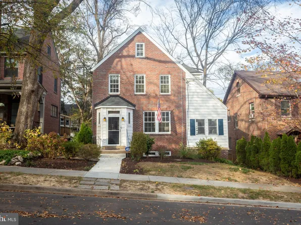 3613 Jocelyn St NW, Washington, DC 20015