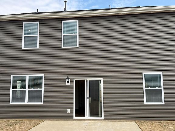 5th image of 1614 Yarrow Ln