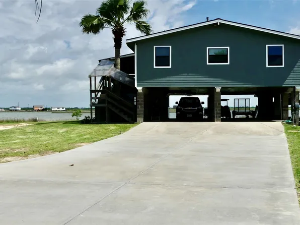 4432 Swan St, Hitchcock, TX 77563