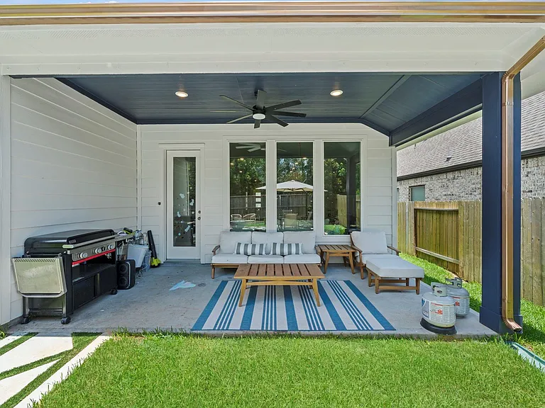 534 Cedar Harbor Ct — Photo 35