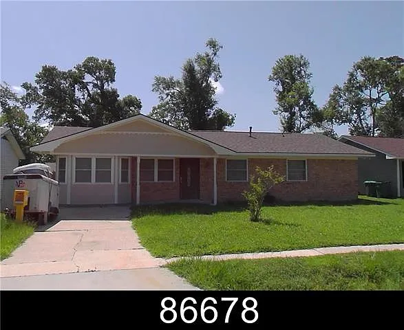 4 bed, 2.0 bath, 1475 sqft, $2,000 — Photo 1
