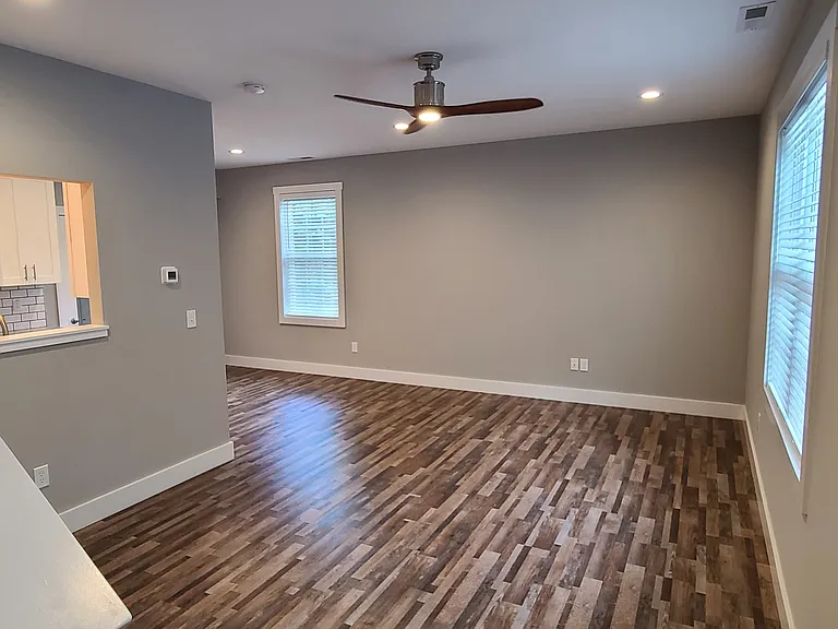 109 Stone Dr #100 — Photo 2
