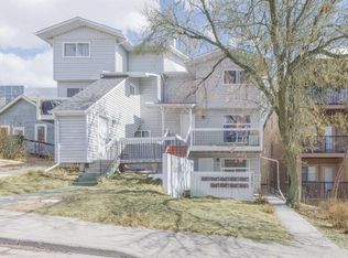 3820 W Parkhill Pl SW #2, Calgary, AB T2S 2W7