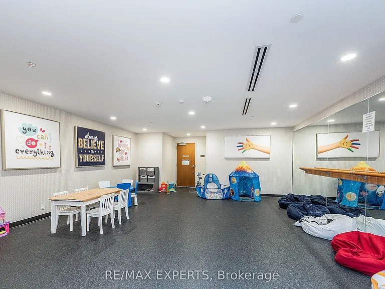 30 Shore Breeze Dr #1215 — Photo 26