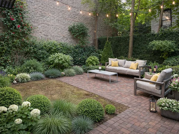 996 Carroll Street image 1 of 6