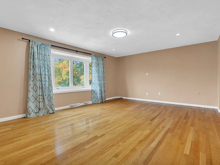 7 Briarwood Rd — Photo 11