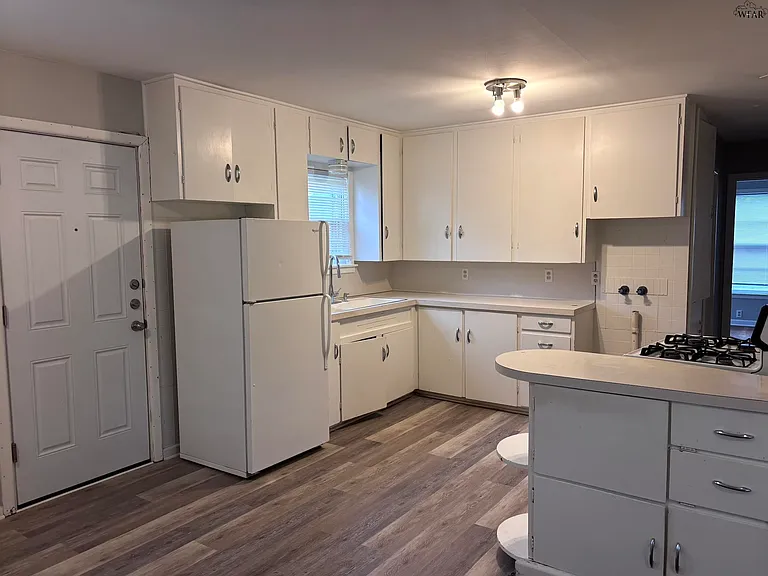 3214 Cheryl St — Photo 4