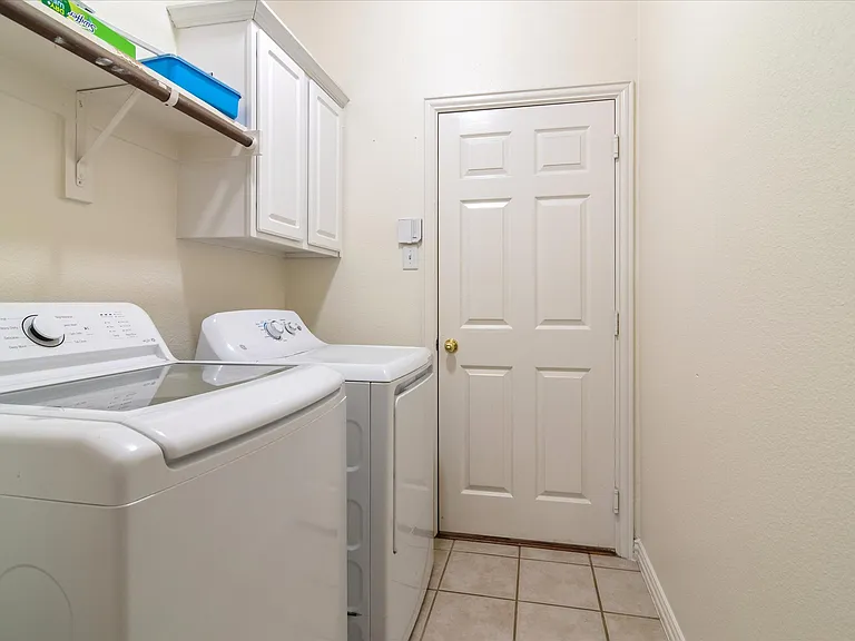 3501 Jackson Dr — Photo 10