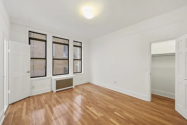 Rented by Cooper & Cooper Real Estate | media 8