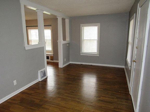 4th image of 3049 N 32nd St