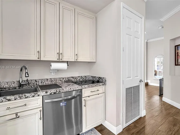 3545 Forest View Cir — Photo 17