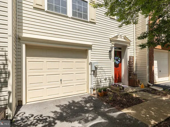 143 Pittman Ct, Stephens City, VA 22655