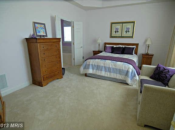3rd image of 7209 Piney Woods Pl