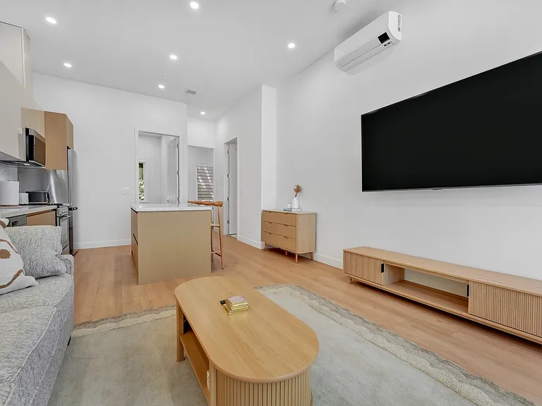 955B Nicola St — Photo 29
