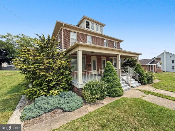 637 S Main St, Red Lion, PA 17356