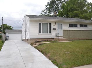 10820 W Hampton Ave, Milwaukee, WI 53225