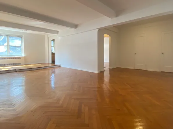 139 East 35th Street image 4 of 8