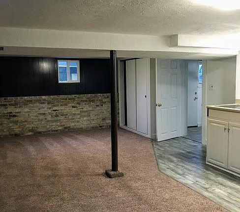3rd image of 130 E Whitlock Ave