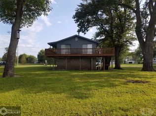 1435 Riverside Dr, Dallas City, IL 62330