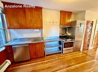11 Thacher Ct #2, Boston, MA 02113