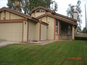 1st image of 41549 Avenida De La Reina