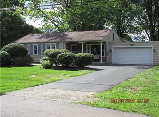 36095 Westwood Dr, North Ridgeville, OH 44039