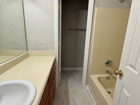 4th image of 1141 1141/1143 Northlake Dr #1143
