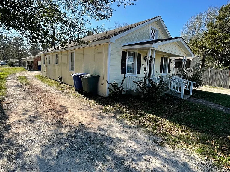 363 State Highway 75 N — Photo 1
