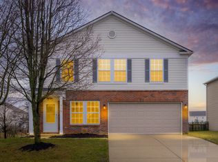 719 Cross Wind Dr, Greenwood, IN 46143