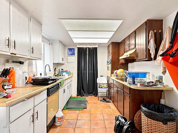 3rd image of 845 S VALENCIA --