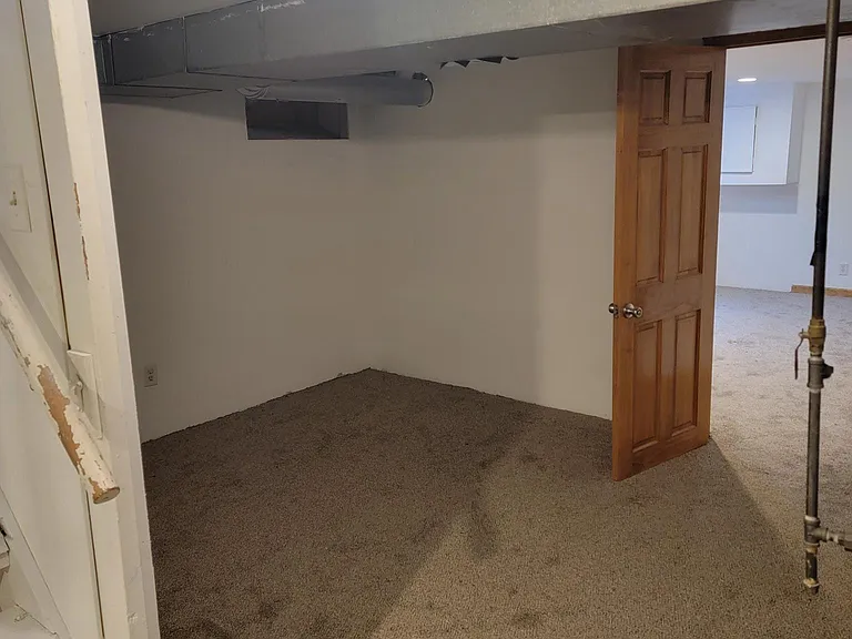 2836 Texas Ave S — Photo 12
