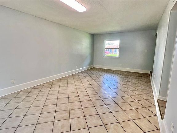 4th image of 420 Lacour Dr