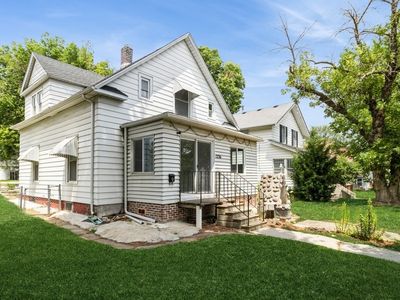 1236 York St, Des Moines, IA, 50316