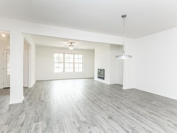 5th image of 4899 Mountain Rose Walk