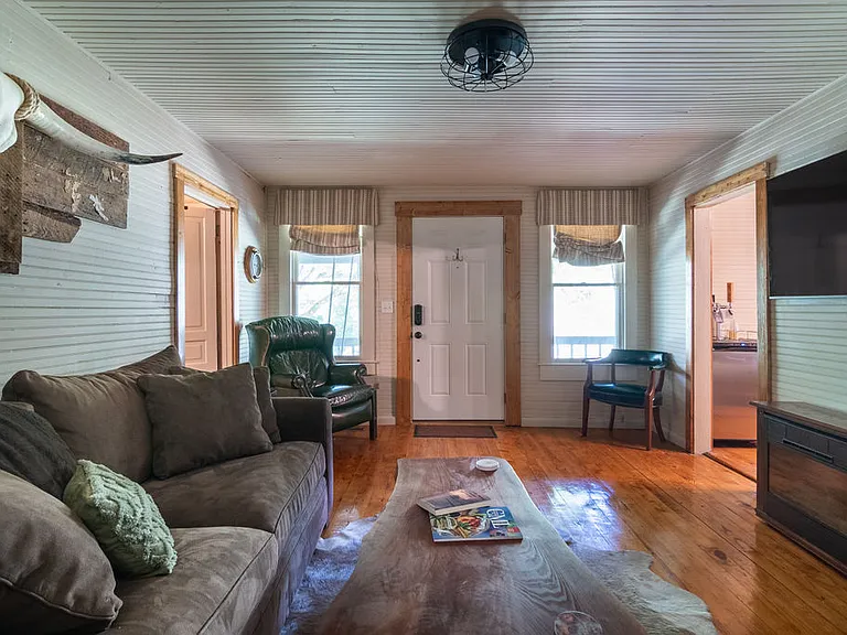 4266 Blue Rock Rd — Photo 25