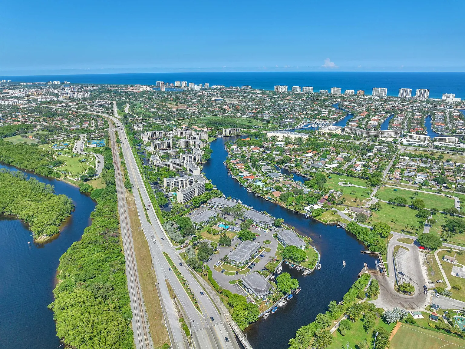 Boca Bend Marina — Photo 4