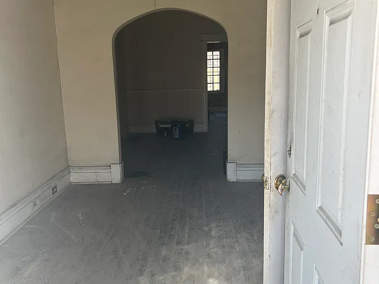 1333 Walton Ave — Photo 4